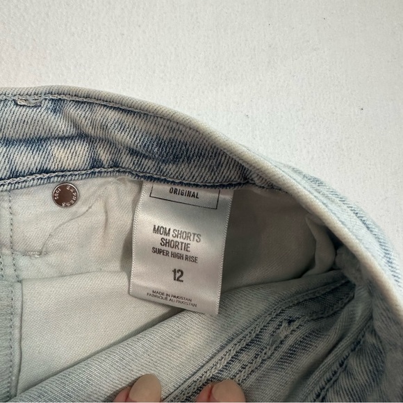 Express Mom Shorts Shortie High Waisted Jean Shorts - Picture 3 of 6